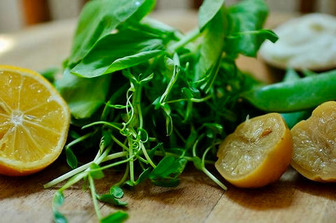 Simple Lemon and Pea Shoots Pasta